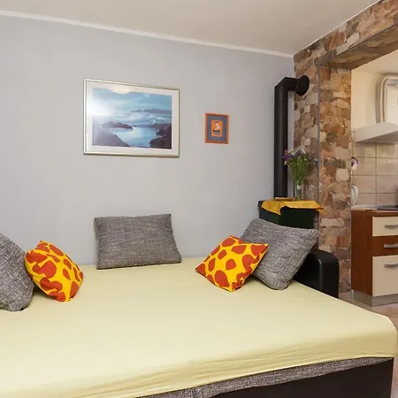 Skoljarev Apartament *